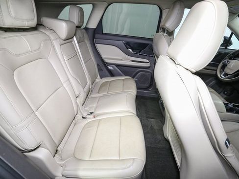 Used 2022 Lincoln Corsair Reserve w/ Elements Package image 18