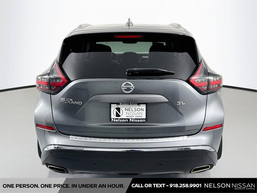 Used 2020 Nissan Murano SL w/ Moonroof Package FWD image 6