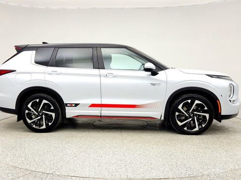 Used 2024 Mitsubishi Outlander Ralliart image 4