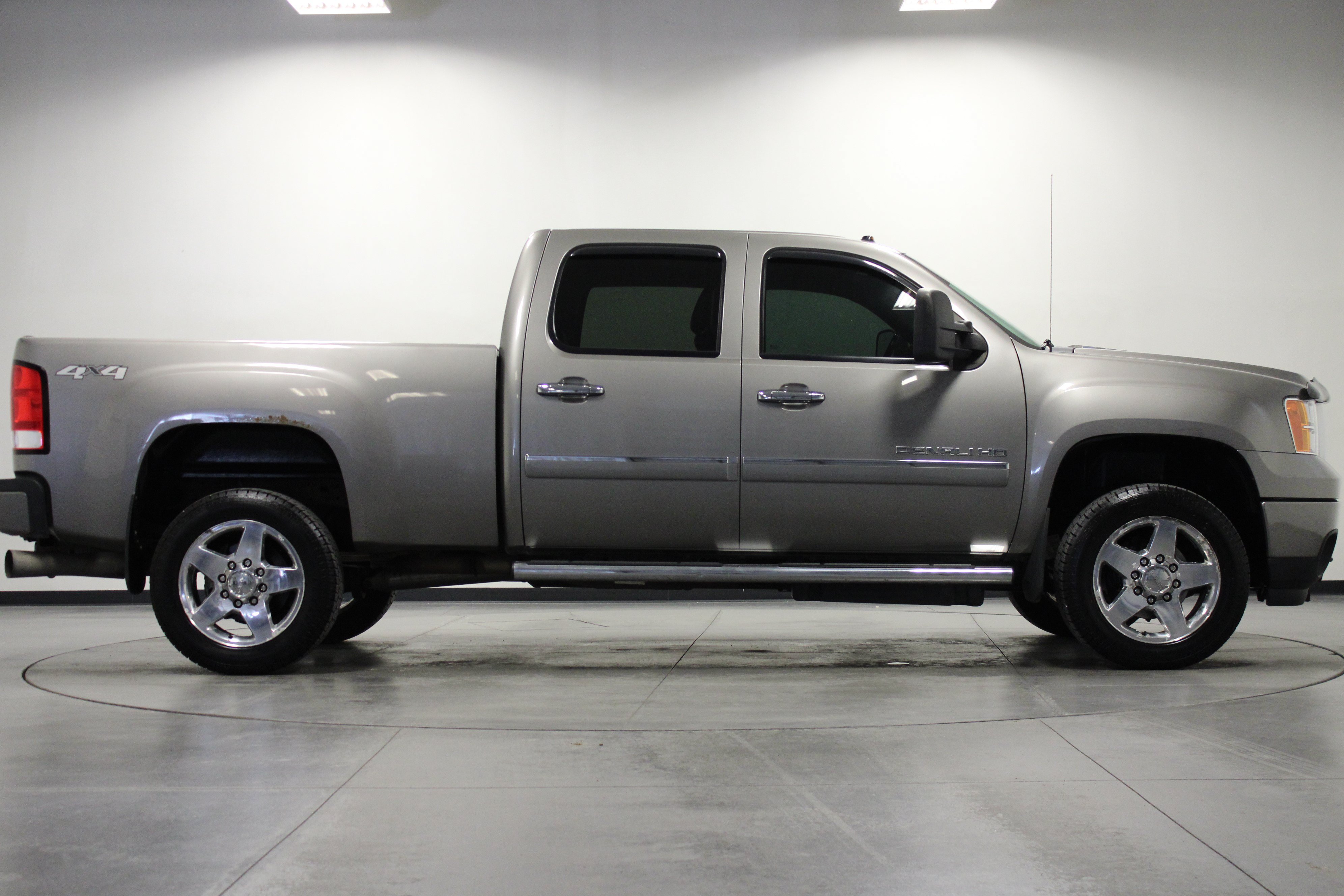 Used 2013 GMC Sierra 2500 Denali AWD/4WD image 3