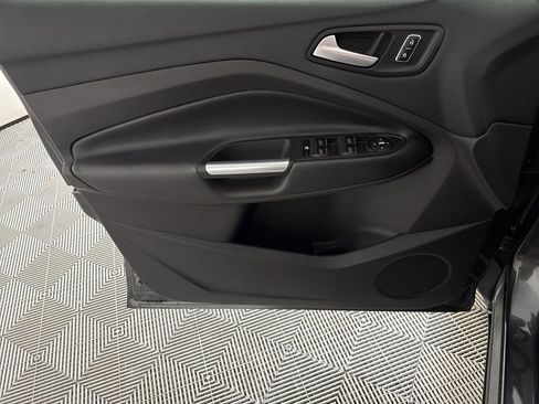 Used 2016 Ford Escape SE w/ SE Leather Comfort Package FWD image 10