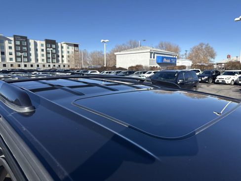 Used 2013 Cadillac Escalade Premium image 24