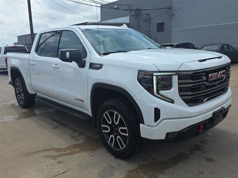 Used 2022 GMC Sierra 1500 AT4 w/ AT4 Premium Package AWD/4WD image 5