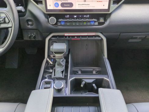 Used 2026 Toyota Tundra Limited AWD/4WD image 18