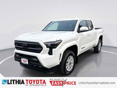 New 2025 Toyota Tacoma SR5