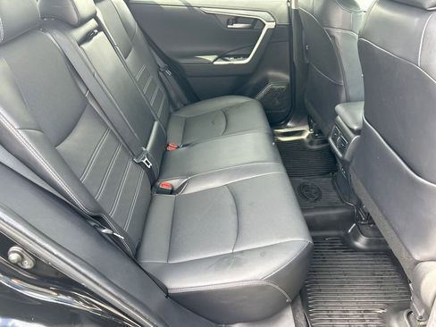 Used 2022 Toyota RAV4 Limited FWD image 15