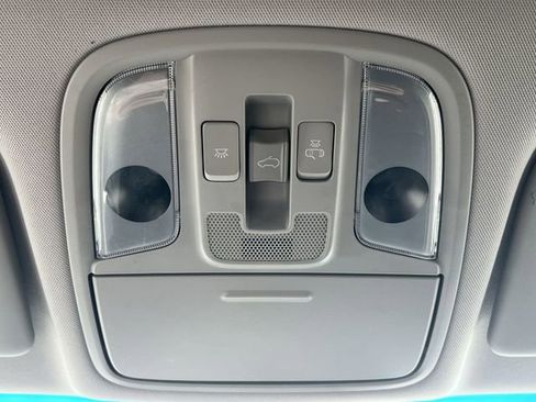 Used 2022 Kia Sportage EX w/ EX Technology Package FWD image 33