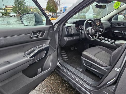 Certified 2025 Nissan Pathfinder SV AWD/4WD image 16