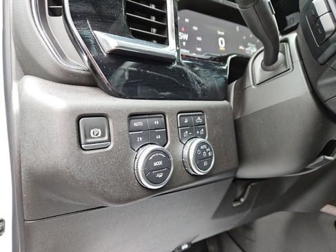 Used 2025 GMC Sierra 1500 Elevation w/ Preferred Package image 31