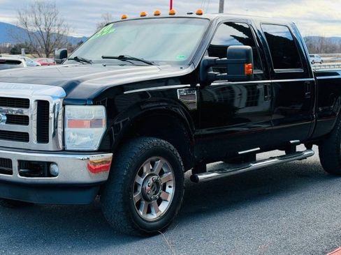 Used 2010 Ford F250 Lariat image 3