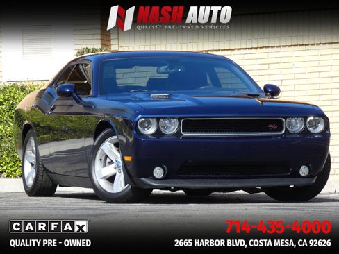 Used 2014 Dodge Challenger R/T RWD image 3