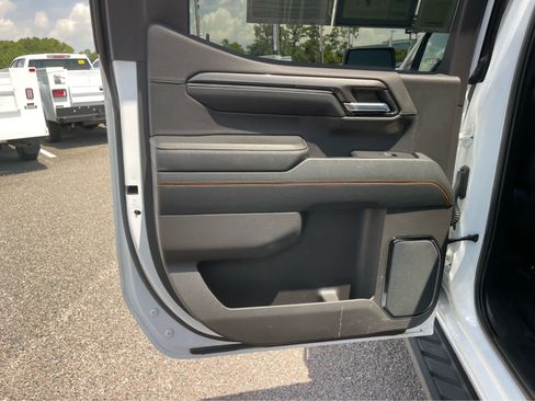 Used 2023 GMC Sierra 1500 AT4 w/ AT4 Premium Package AWD/4WD image 19