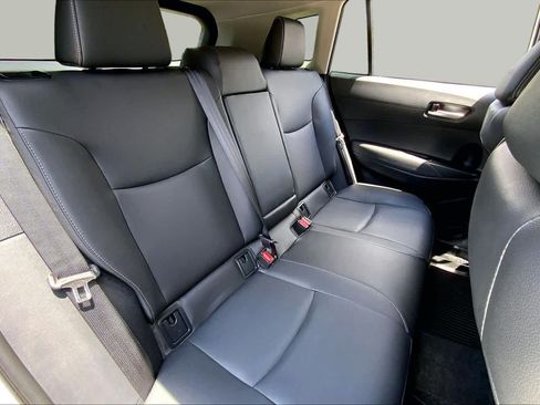Used 2025 Toyota Corolla Cross XLE w/ Convenience Package FWD image 20