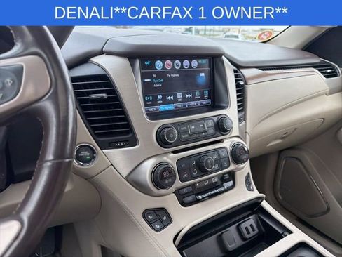 Used 2020 GMC Yukon XL Denali w/ Denali Premium Package image 30