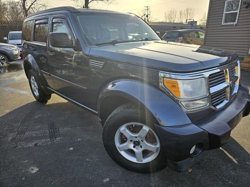 Used 2008 Dodge Nitro SE image 3