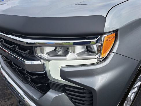 Used 2023 Chevrolet Silverado 1500 LT AWD/4WD image 33