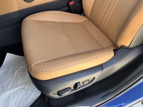 Used 2025 Lexus NX 250 FWD w/ Premium Package image 20