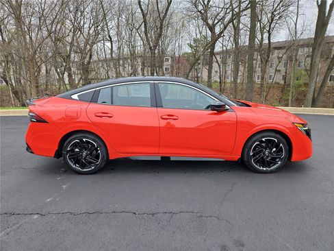 New 2026 Nissan Sentra SR w/ SR Premium Package FWD image 2