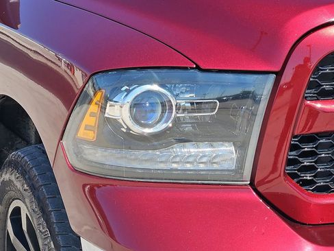 Used 2019 RAM 1500 Tradesman w/ Chrome Appearance Group RWD image 8