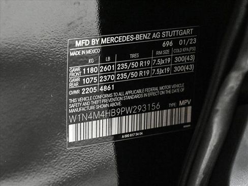 Certified 2023 Mercedes-Benz GLB 250 4MATIC image 27