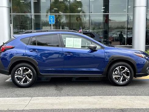 Certified 2025 Subaru Crosstrek 2.5i Premium AWD/4WD image 3