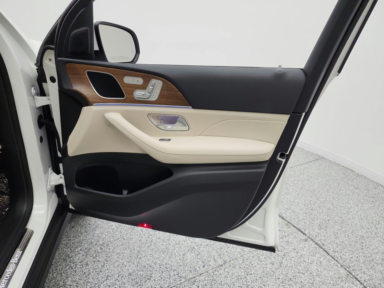 Certified 2025 Mercedes-Benz GLE 350 4MATIC image 22