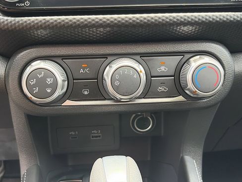 Used 2023 Nissan Kicks SV FWD image 15