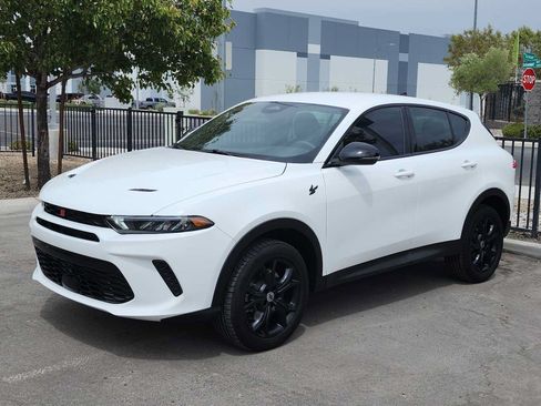 Used 2024 Dodge Hornet GT w/ GT Blacktop Package AWD/4WD image 4