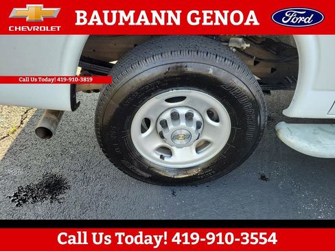 Used 2024 Chevrolet Express 2500 w/ Driver Convenience Package RWD image 27