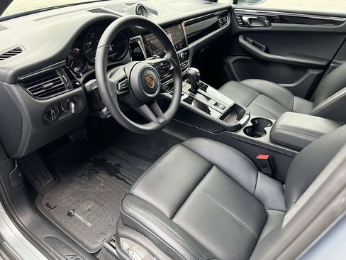 Used 2026 Porsche Macan AWD/4WD image 11