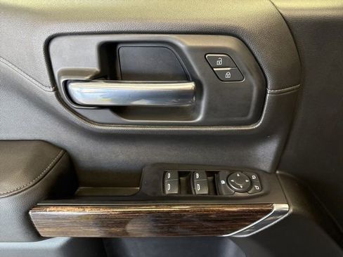 Used 2019 GMC Sierra 1500 SLE w/ SLE Value Package image 24