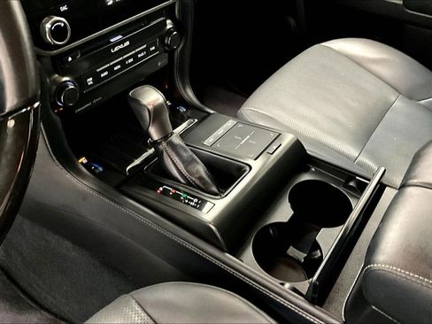 Used 2023 Lexus GX 460 Premium image 17