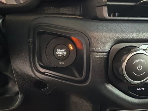 Used 2024 Jeep Wrangler Unlimited Sahara AWD/4WD image 25