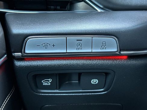 Used 2022 Genesis GV80 2.5T w/ Advanced Package 03 image 32