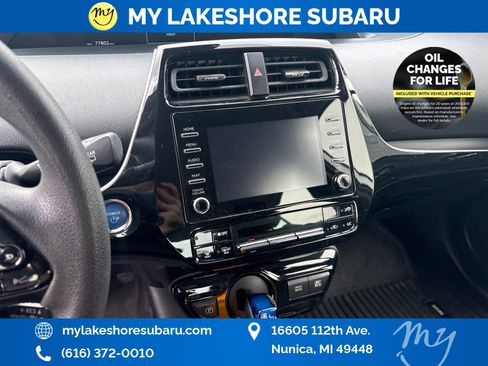 Used 2020 Toyota Prius LE FWD image 11