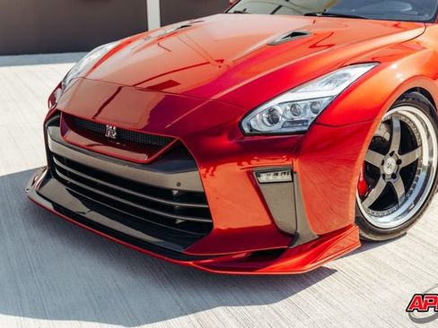 Used 2009 Nissan GT-R Premium AWD/4WD image 24