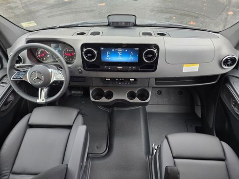 New 2026 Mercedes-Benz Sprinter 2500 image 18