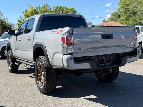 Used 2021 Toyota Tacoma TRD Off-Road w/ Technology Package AWD/4WD image 89