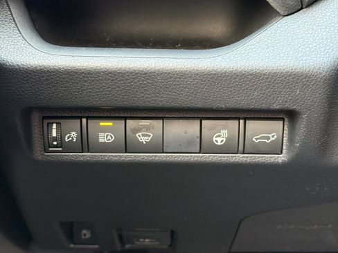 Used 2020 Toyota RAV4 XLE w/ Convenience Package AWD/4WD image 43