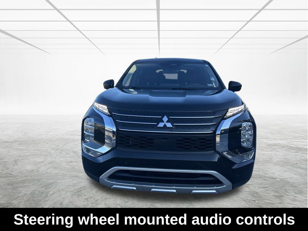 Used 2023 Mitsubishi Outlander SE AWD/4WD image 9