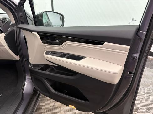 New 2026 Honda Odyssey Touring image 16
