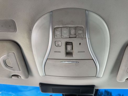 Used 2019 INFINITI Q70 Luxe AWD/4WD image 31