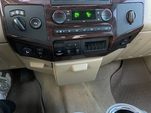 Used 2008 Ford F250 Lariat image 39