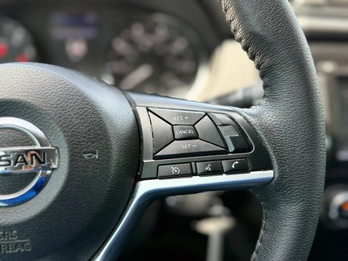 Used 2020 Nissan Rogue S w/ Special Edition Package FWD image 28