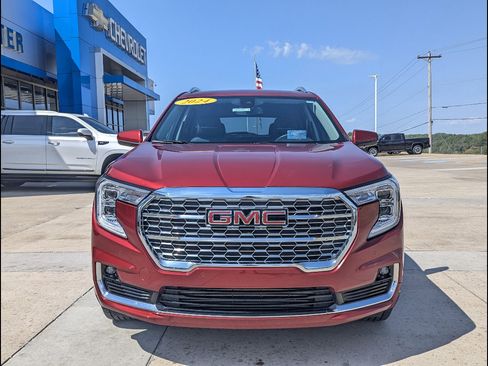 Used 2024 GMC Terrain Denali w/ LPO, Floor Liner Package AWD/4WD image 11