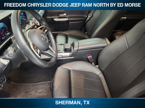 Used 2021 Mercedes-Benz GLB 250 image 8