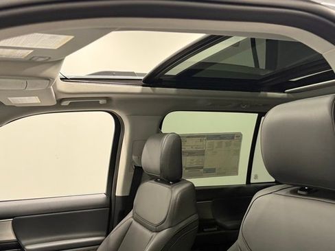 New 2025 Ford Expedition Max Active image 31