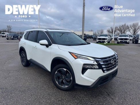 Used 2024 Nissan Rogue SV w/ SV Premium Package AWD/4WD image 1