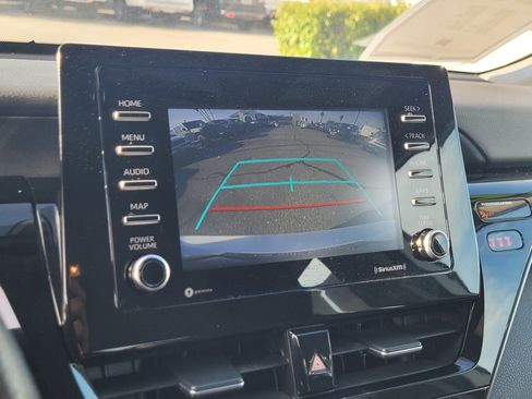 Used 2021 Toyota Camry LE image 18