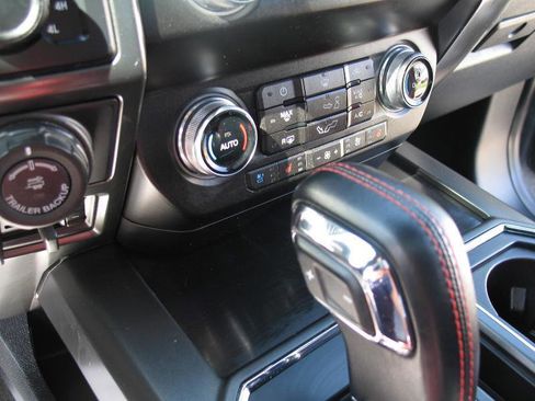 Used 2019 Ford F150 Lariat w/ Equipment Group 502A Luxury AWD/4WD image 47